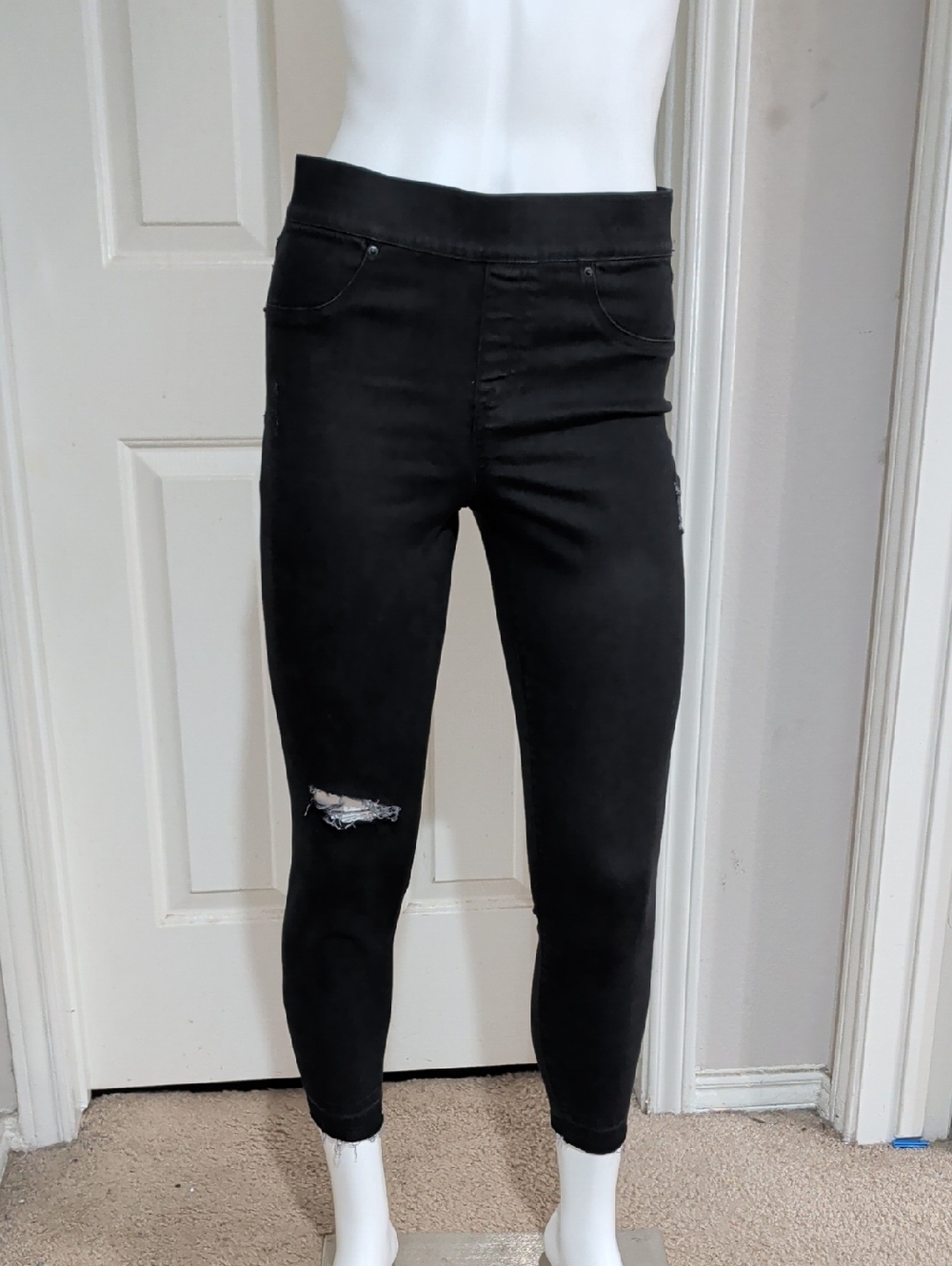 SPANX Black Distressed High-Rise Shaping Jeggings Size MP